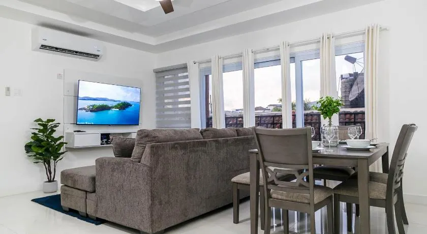 Choose To Be Happy at Twenty 2A 2-Bedroom w Pool - Image 1