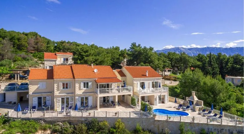 Impresionante casa en Sumartin - Image 1