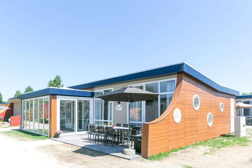 Eight person Luxe bungalow met serre - Image 1