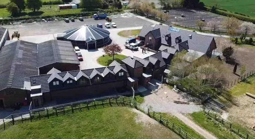 Appaloosa suite with amazing views of stud farm. - Image 1