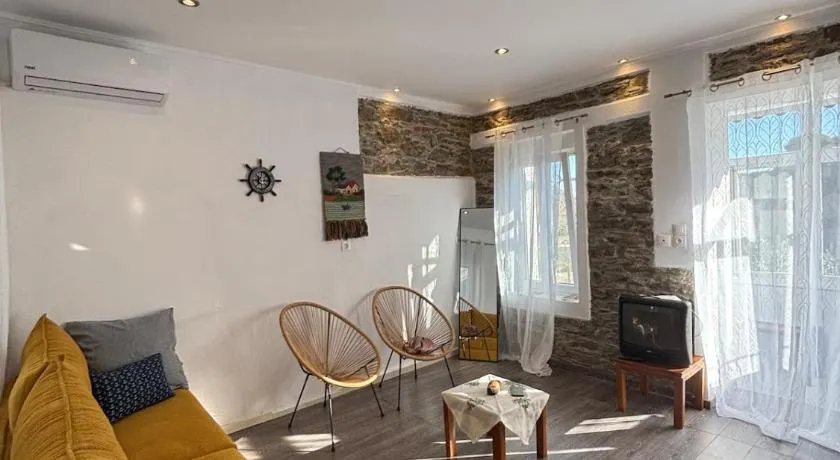 Olive Stonehouse - Image 1