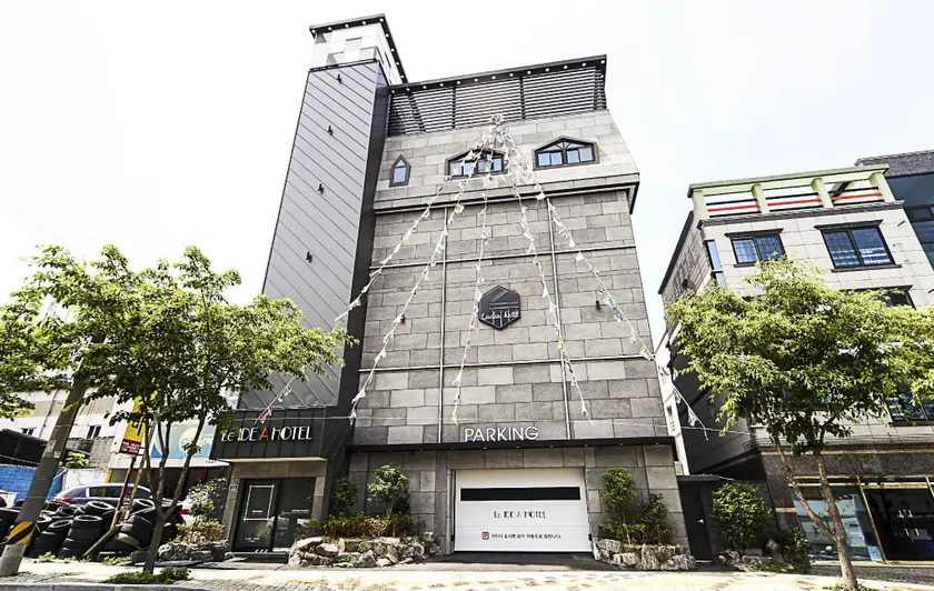 Hotel Idea Gijang - Image 1
