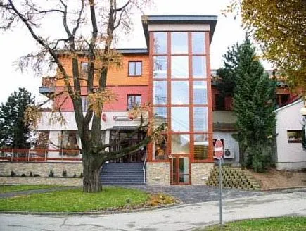 Hotel Elegance - Image 1