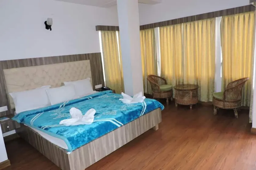 Lamahatta Residency - Image 1