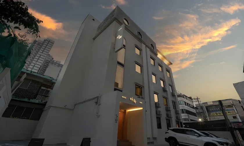 Anook Hotel Guri - Image 1
