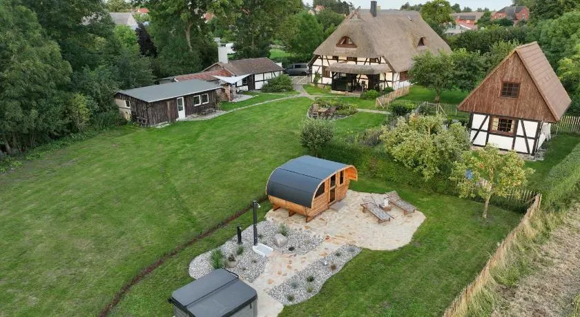 Reetmeer Apartments Spa & Reetdach am Salzhaff - Image 1