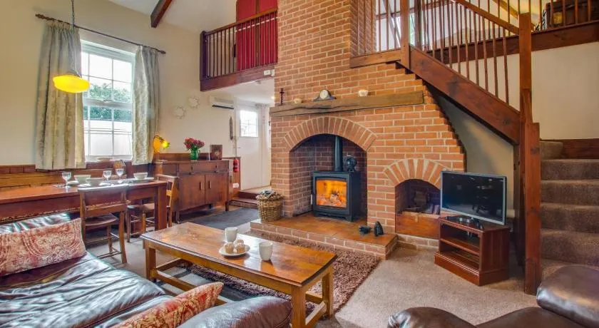 1 Bed in Banningham oc-564 - Image 1