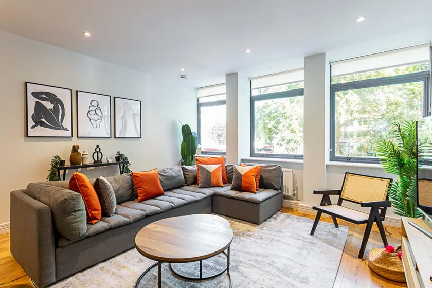 Stunning Modern Apartment in the Heart of Holborn - Image 1