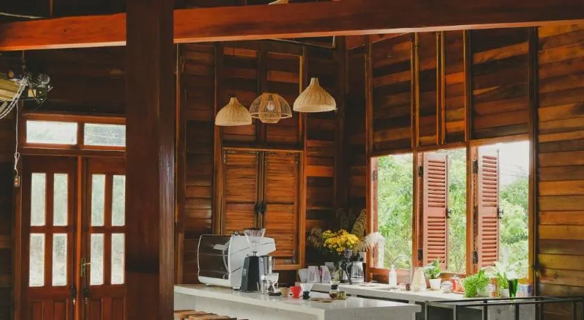 Elon Coffee Farmstay - Image 1