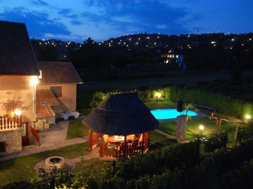 Togetherness Comfortable holiday residence - Image 1