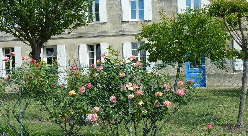 Le Clos des Rosiers - Image 1