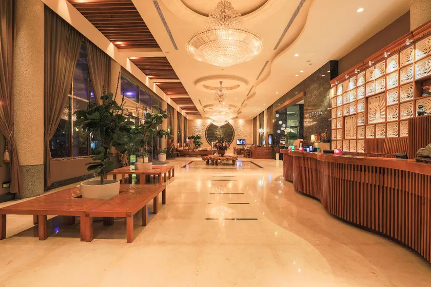 Yentai Hotel - Image 1