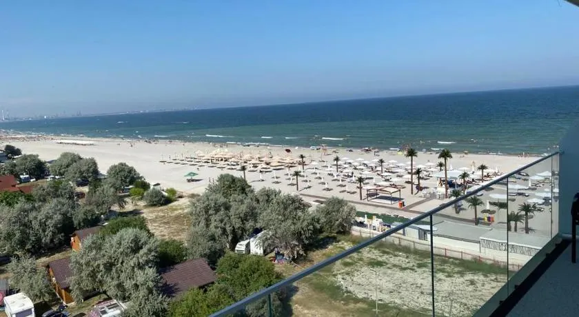 Ap 510 White Tower Mamaia - Image 1