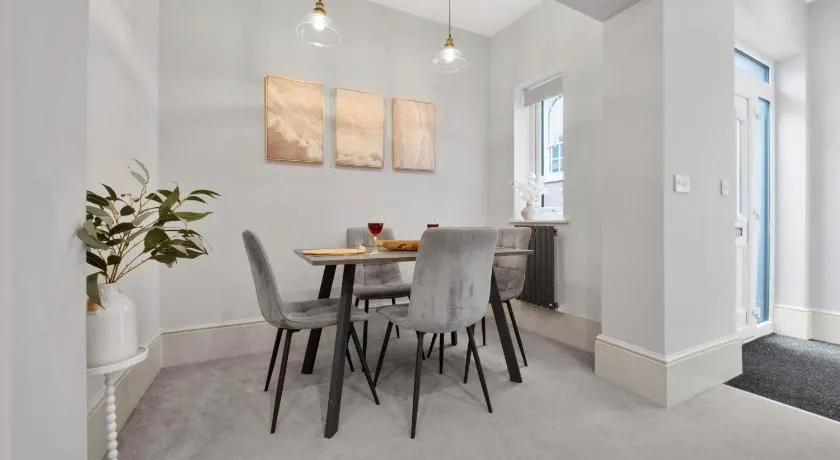 WhiskAwayStays - Shaw Street - Apartment 1 - Image 1