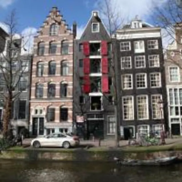 Amsterdam Downtown Hotel Canal View - Image 1