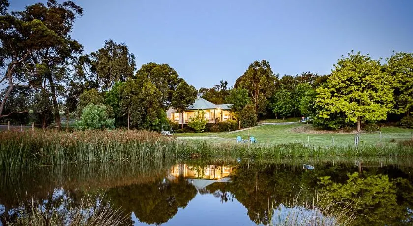 Raynella Alpaca Farmstay - Image 1