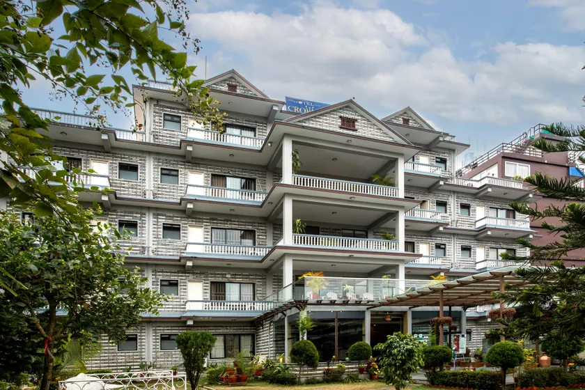 Hotel Crown Himalayas - Image 1