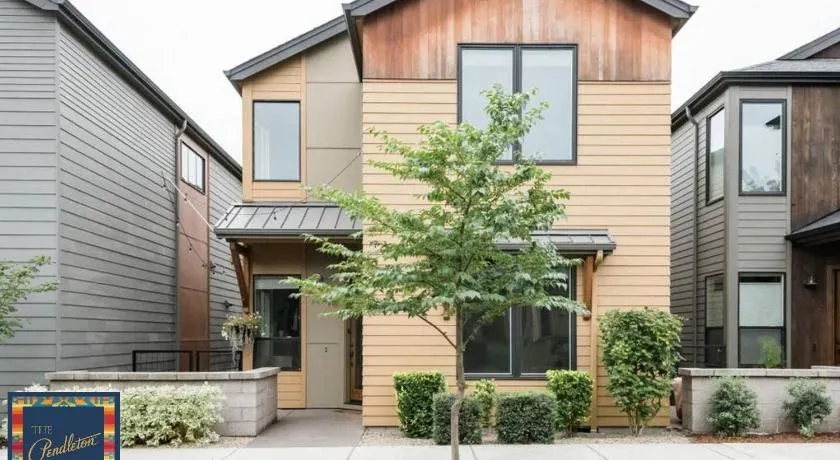 THE PENDLETON - Walkable - Arcade Loft - Modern- Light & Bright - Image 1