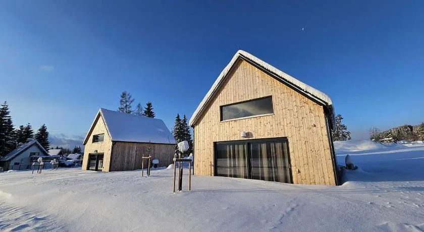 PauchHuts - Image 1