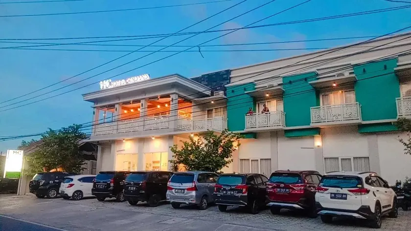 Hotel Cendana Palu - Image 1