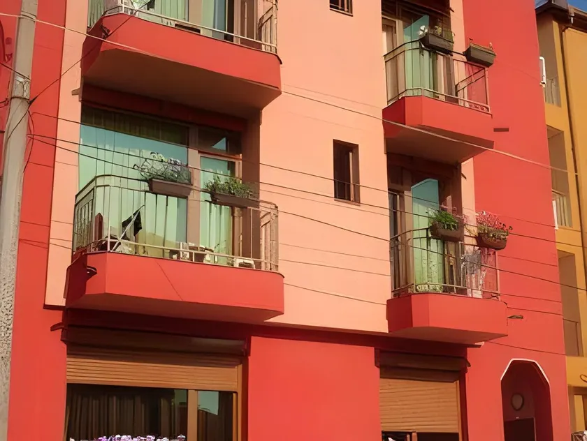 Red House Family Hotel - Image 1
