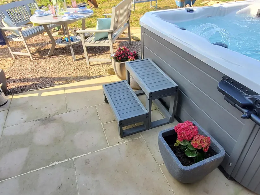 Cottage avec jacuzzi, jardin et barbecue - Image 1
