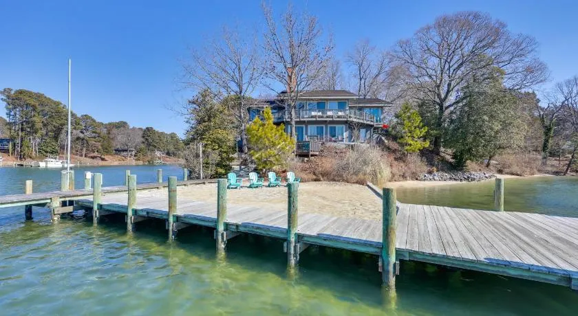 Deep Water Dock & Private Beach! Irvington Home - Image 1