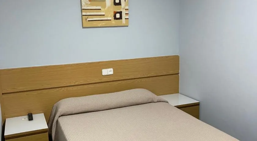 Hostal Tres Hermanos - Image 1