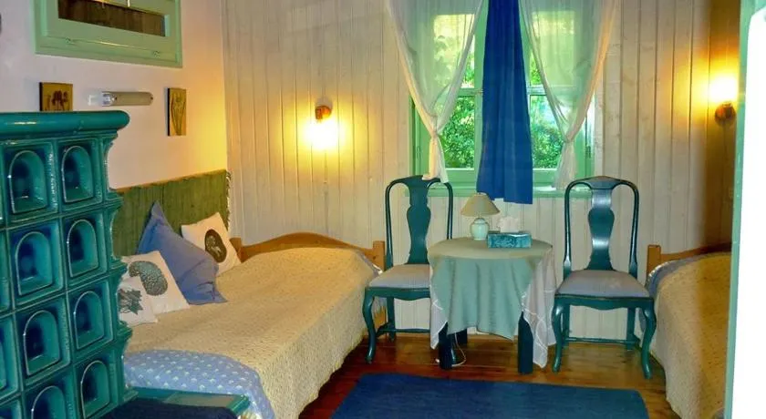 Rosehill Cottage - Image 1
