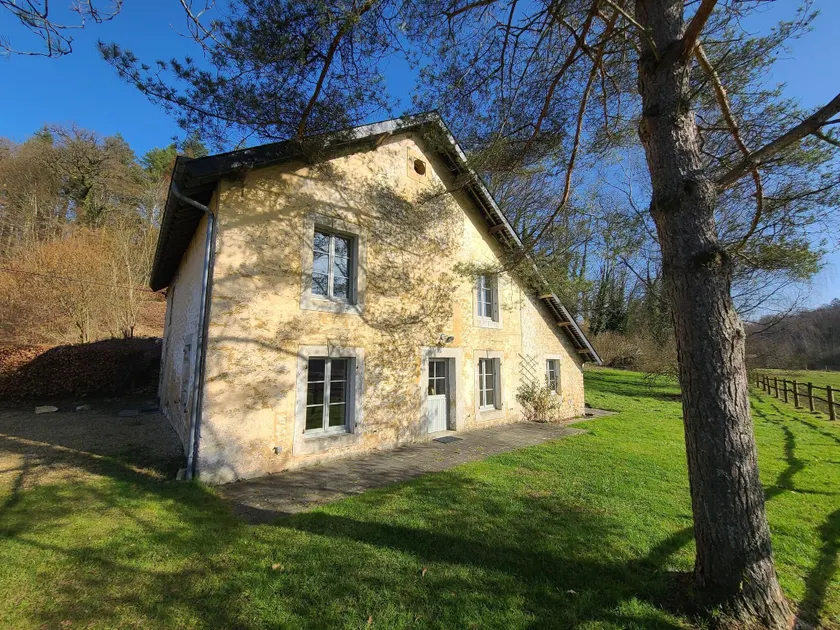 Lovely holiday home in Orval with garden - Image 1
