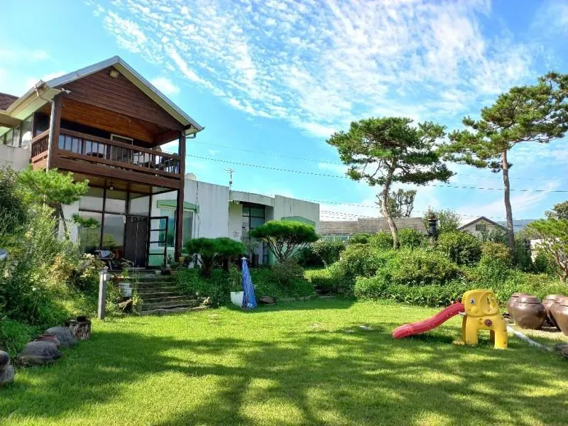 Anseong Songjiwon Pension - Image 1