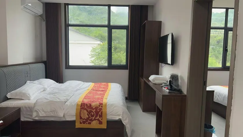 Zishan Inn - Image 1