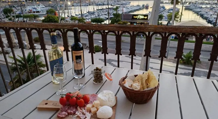 L'Aragosta Guesthouse - Image 1