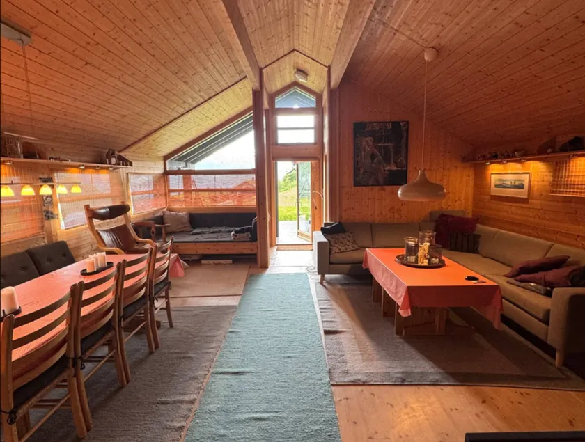 Cozy and family-friendly mountain cabin - Image 1