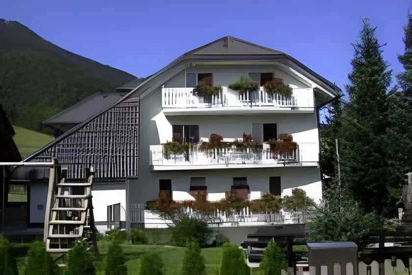 Apartments Vijolica on the ski slope with free parking - Image 1
