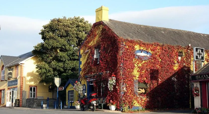 Kingfisher Lodge & Pub - Image 1
