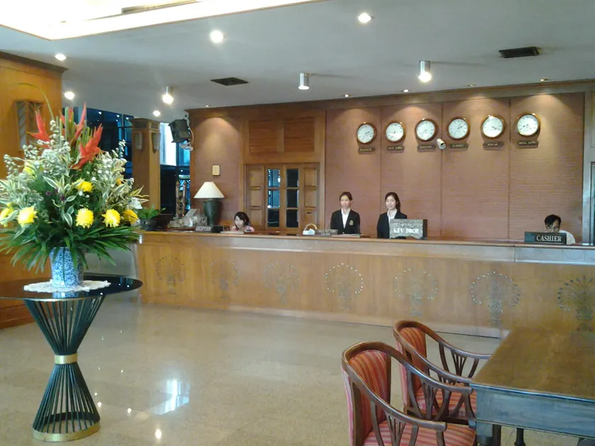 Royal Lanna Hotel - Image 1