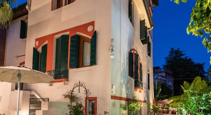 Hotel Villa Stella - Image 1