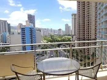 Marina Hawaii Vacations - Image 1