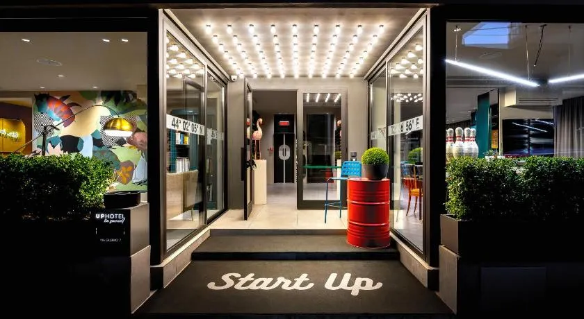 Up Hotel - Image 1