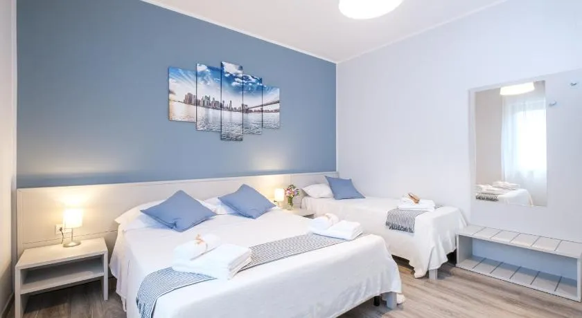 HOME52 - Image 1