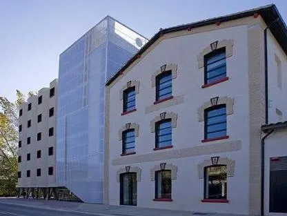 Hotel Ureder - Image 1