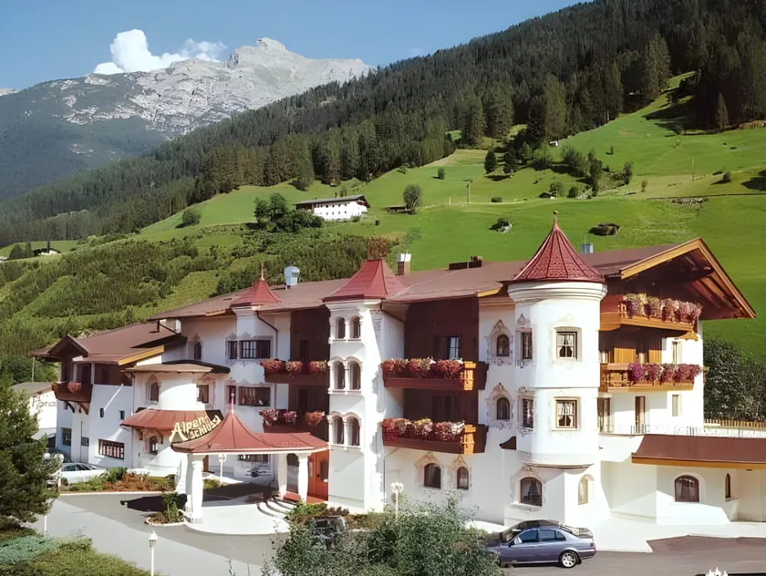 Alpenschlössl Boutique Appartements & Rooms - Image 1