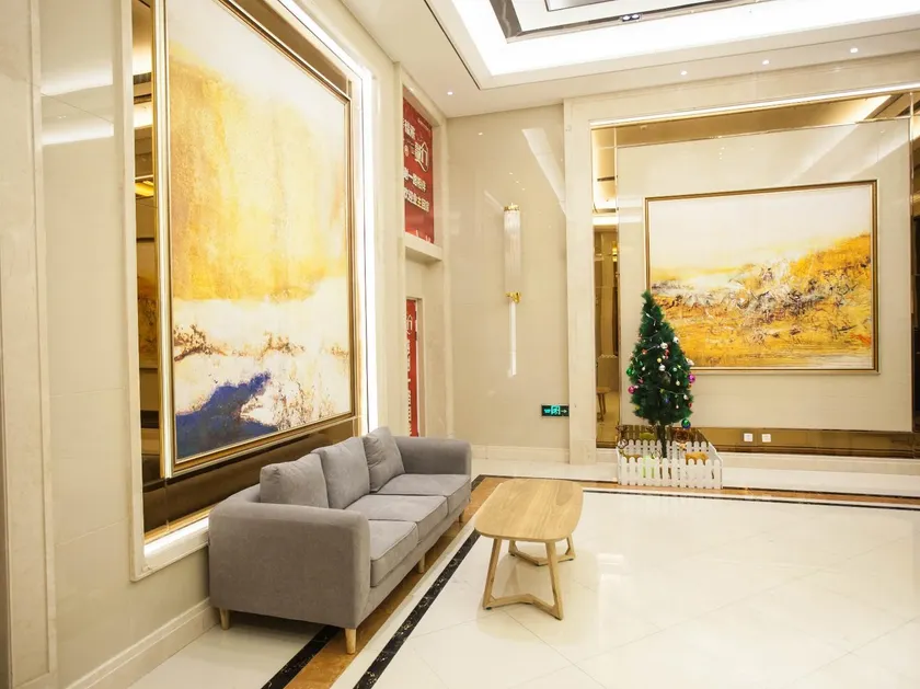 Lavande Hotels Urumqi HighSpeed Railway Wanda Plaza - Image 1