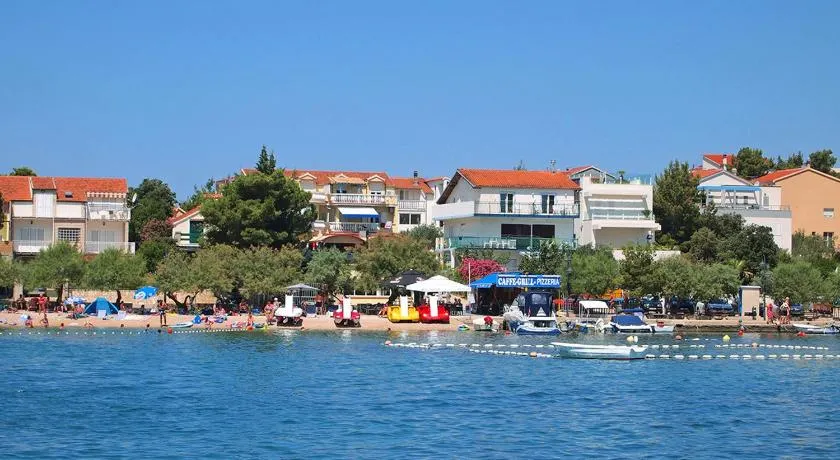 Apartmani Delfin - Image 1