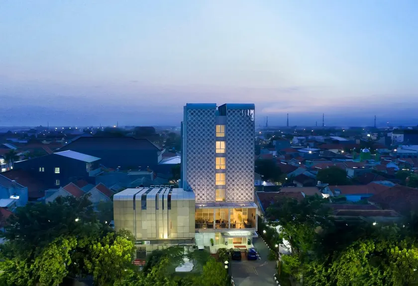 KHAS Tegal Hotel - Image 1