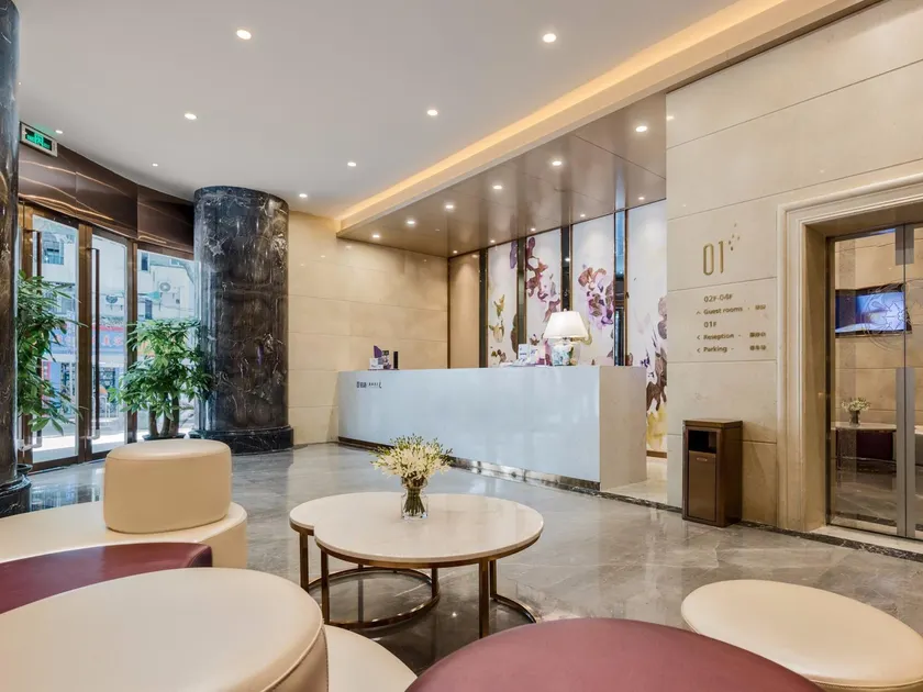 Lavande Hotel Guangzhou Changshou East Road Shisanhang Shangxiajiu - Image 1