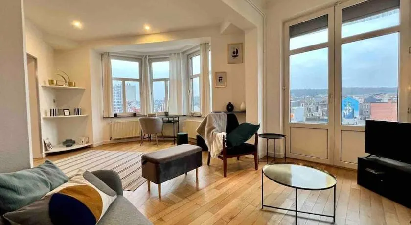 Bellevue - Grand appartement pour 5 sur les quais de la Meuse - Image 1