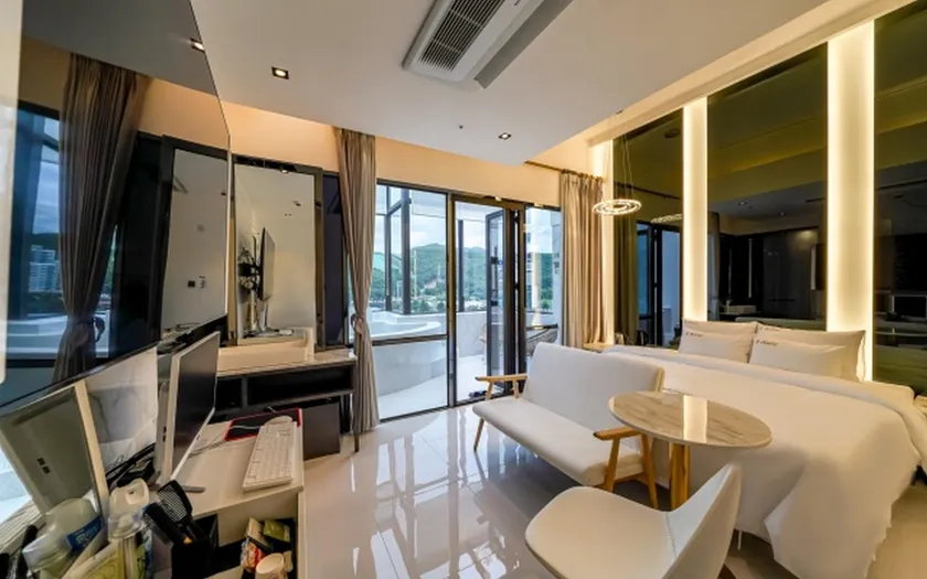 Den Basta hotel - Image 1