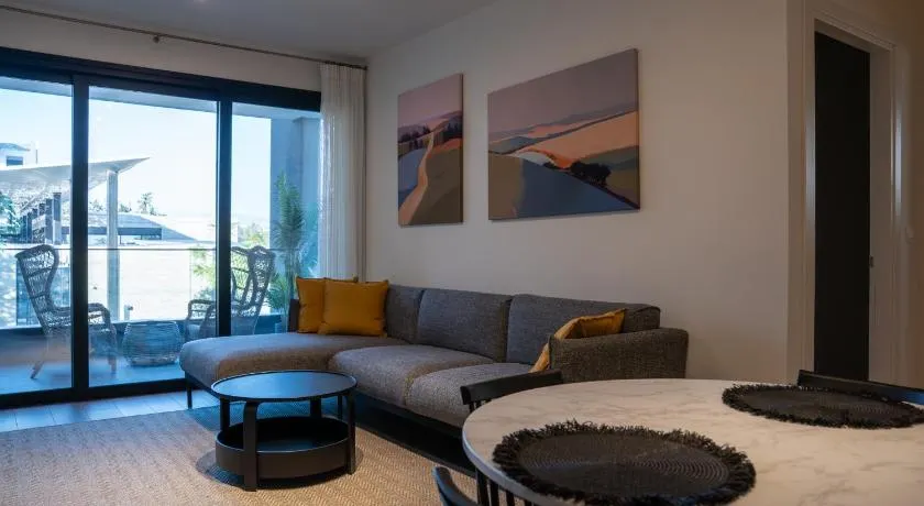 Luxe One Residence - Image 1